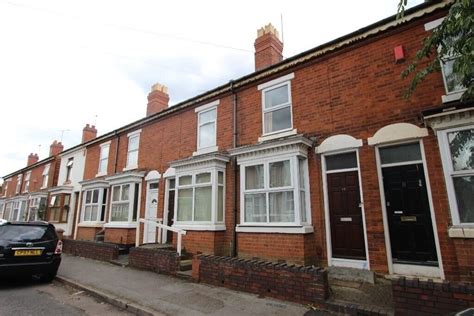 Retail - 924 Sq Ft (86 Sq M) Back Room - 140 Sq Ft (13 Sq M) T. . 2 bedroom house to rent in walsall